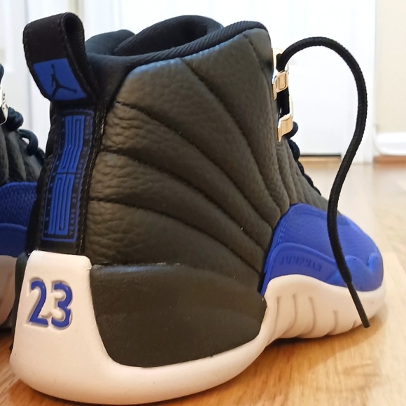 ⚫️ Black Friday Deal Jordan Retro 12 Basketball Shoes size 7.5 for Women - Picture 6 of 10